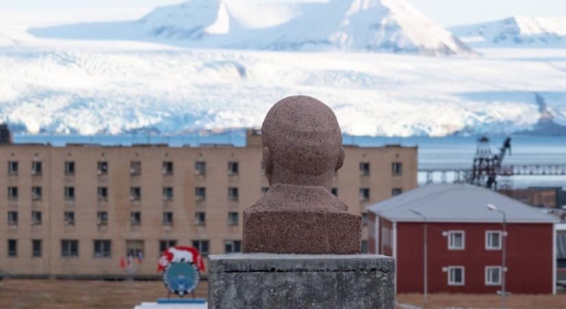 Lenin mellszobra őrzi: Európában van a világ legészakibb szellemvárosa