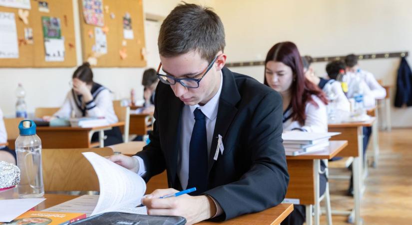 Zalában százezer érettségizett vagy diplomás ember él – érdekességek, furcsaságok a marúra kapcsán
