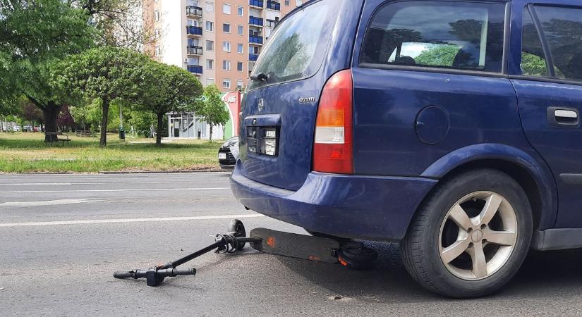 Megsérült a rolleres kislány Nyíregyházán, kórházba kellett vinni (fotók)