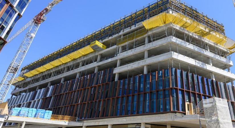 Lassan elkészül Budapest új irodakomplexuma a Váci úton