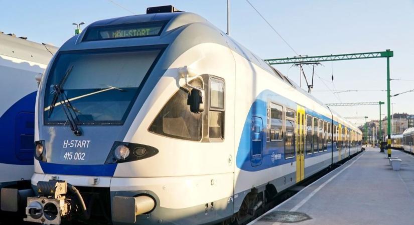 Füstbe ment a szerdai menetrend egy lángoló vonat miatt