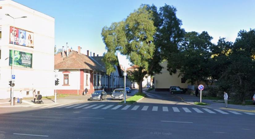 Péntektől dolgoznak a Honvéd utcán, változik a forgalmi rend