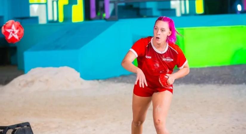 Hoppá! Az Exatlon Bajnoka, Halász Jázmin lopott Dominikán