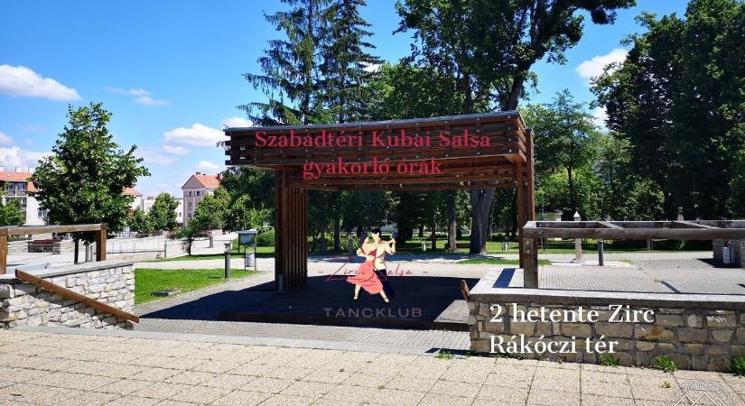Szuper bulik a ligetben: szabadtéri táncórákhoz csatlakozhatunk kéthetente a zirci városközpontban