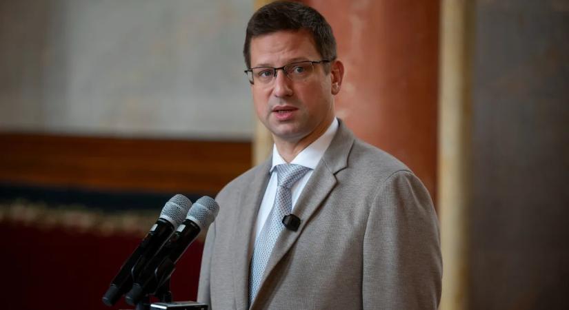 Gulyás Gergely: A Fidesz-KDNP mindenkit meg fog védeni, akit alaptalanul rágalmaznak