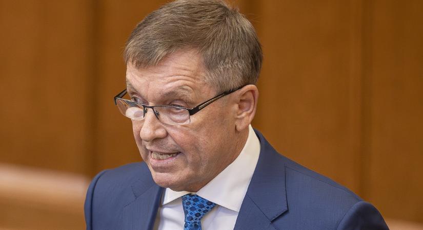 Nagyon vártak Matolcsy Györgyre a válóperes tárgyalásán