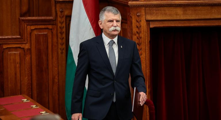Kitiltások, büntetések, elnémított mikrofonok és egy csokor virág – Kövér László emlékezetes pillanatai házelnökként