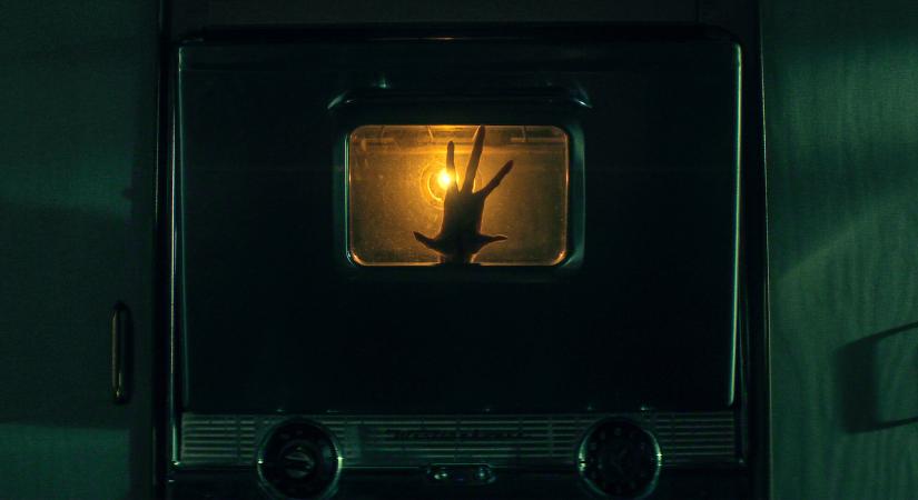 Májusban a Netflixen: Új előzetest kapott a Stranger Things alkotóinak sci-fi sorozata, A nyugdíjas forradalmárok