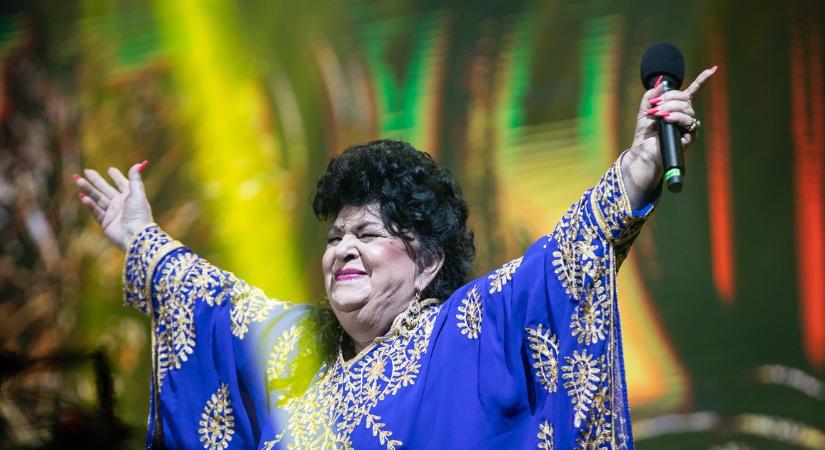 Bangó Margit nem is lehetne boldogabb az ükunokája érkezése után: „Kézről kézre adjuk a gyereket”