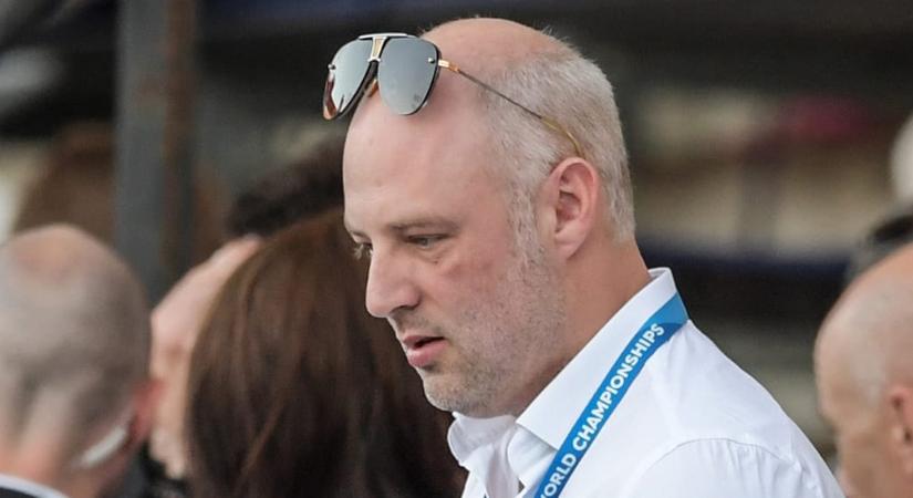 A NER előző plakátos embere is reagált Balásy interjújára
