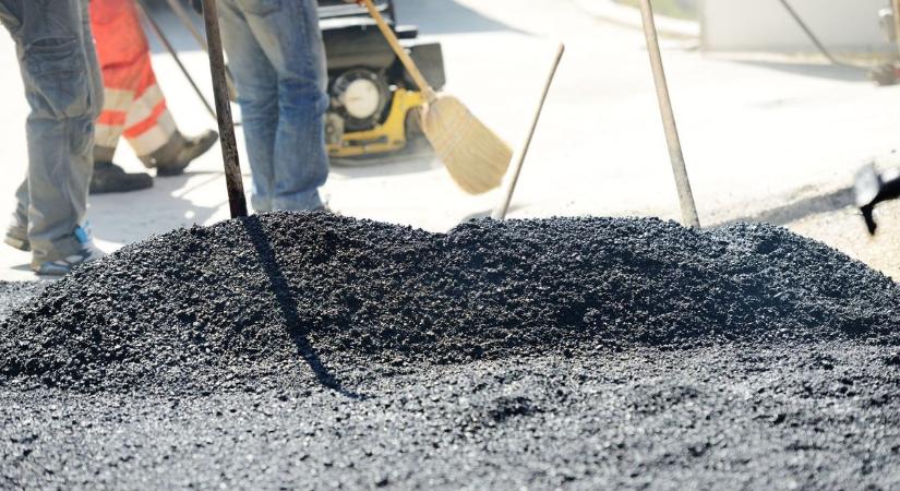 Szia, uram, jöttünk aszfaltozni! - ismét feltűntek Hevesben az erőszakos "szakemberek"