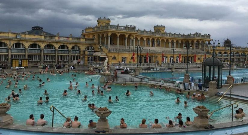 A strandokhoz hasonlóan a fürdők is jelentősen drágulnak az iráni háború miatt