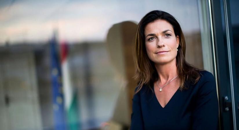Varga Judit színre lépett, Magyar Péternek főhet a feje
