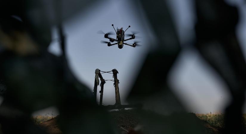 Készültség Lettországban: orosz drónok csapódtak be