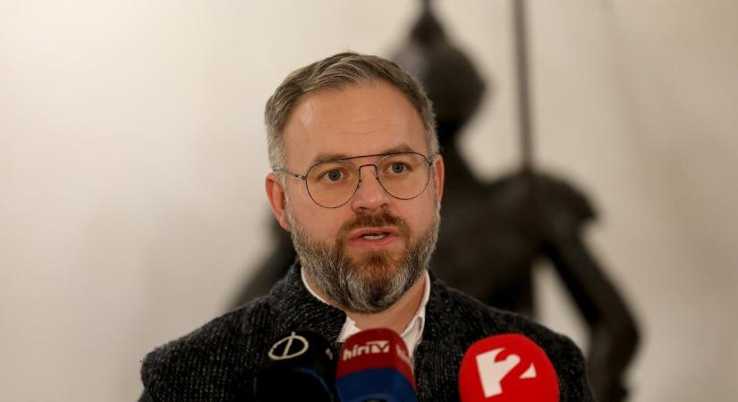 Orbán Balázs döntött: nem folytatja