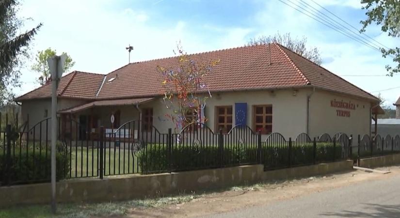 „Anyagilag jól áll, mégis lopott” – megszólaltak a terpesi lakosok a polgármester bolti stiklijéről