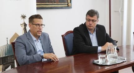 Egyetlen jegyfoglalással vált elérhetővé szinte az elég világ Pécsről