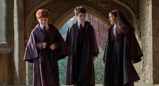 Nem fullad le a Roxfort Expressz, hivatalosan is jön a Harry Potter-sorozat második évada