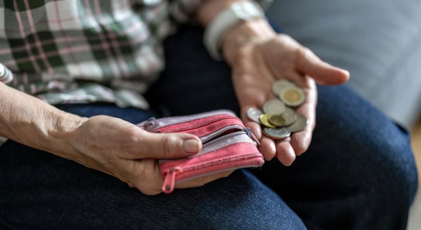 Több pénzt kaphat 350 ezer nyugdíjas: ekkora emelés jöhet