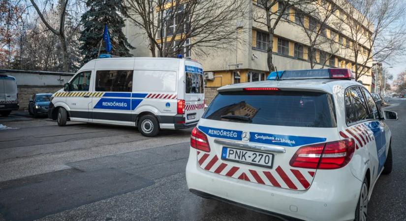 Szőlő utcai ügy: az egykori igazgató bútorain kerestek bizonyítékokat a nyomozók