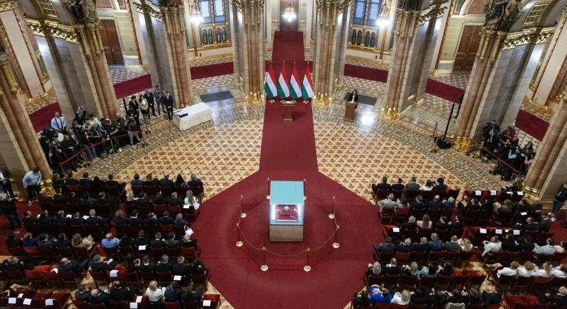 Az Országgyűlésben a kormányzatinál is nagyobb káderhiánnyal küzd a Tisza Párt