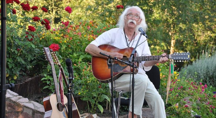 Emlékhelyek Napja: a lövészárok titkai és Tolcsvay-koncert Pákozdon