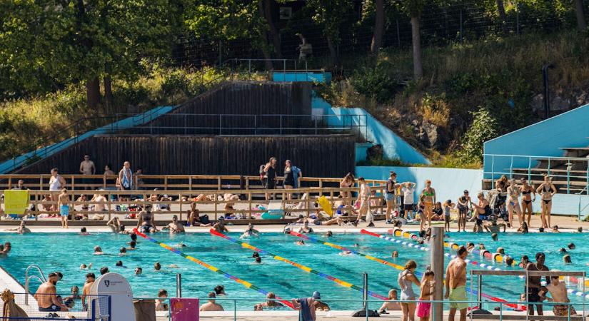 Ennyibe kerül idén, ha a családdal strandolni indulna egy fürdőbe