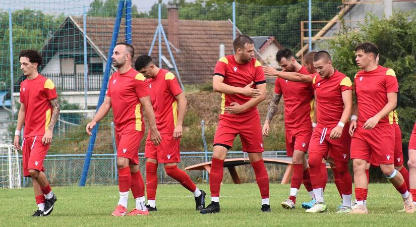 Fénybe borul a cserkeszőlői futballpálya: közel 50 milliós sportfejlesztés indul a településen