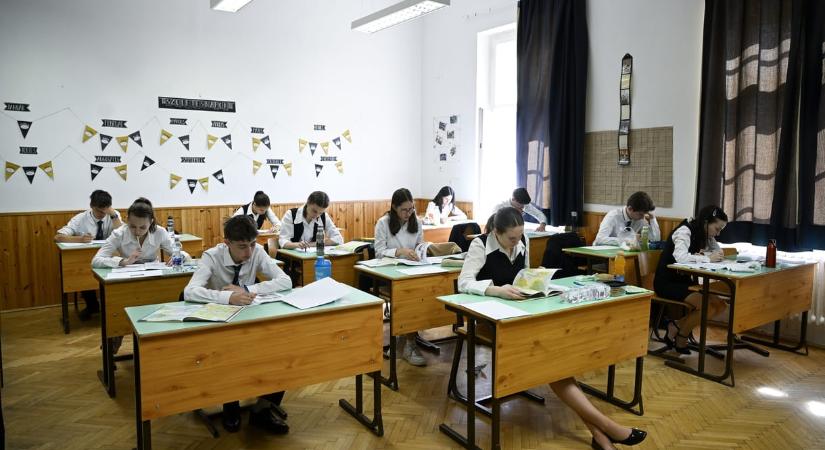Segítőkutya és egy fura ausztrál szokás - ezek vannak az angolérettségi nyelvhelyességi részében