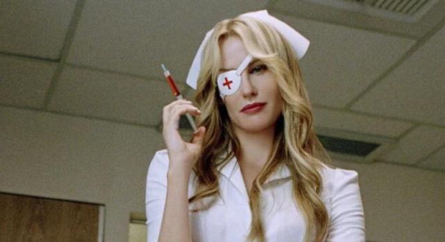 Jön a 4 és fél órás Kill Bill a hazai mozikba, a magyar előzetes is befutott