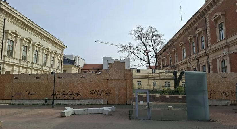 Lázár János behúzta a kéziféket: Érvénytelen a Pázmány Campus 110 milliárdos közbeszerzése