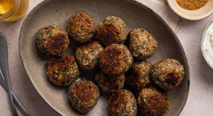 Laktató, fűszeres babfasírt: 30 perces húsmentes kedvenc