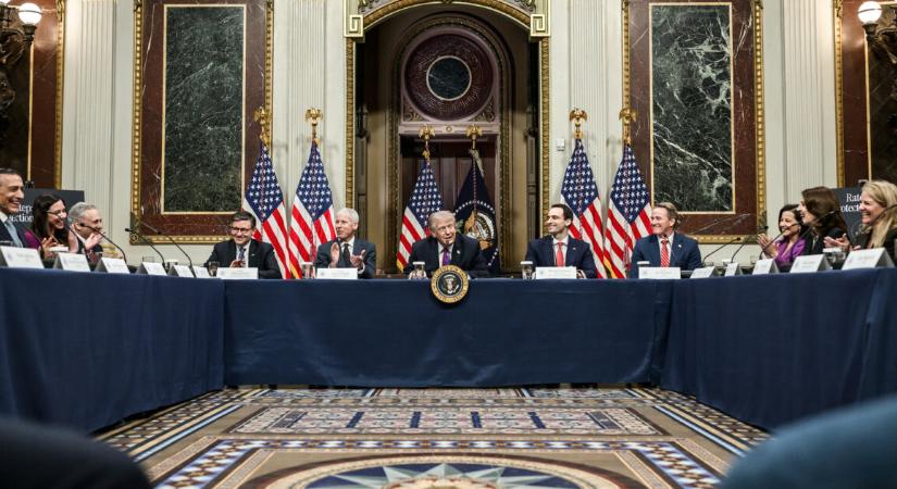 Donald Trump: „Ezek beteg emberek, és nem fogjuk hagyni, hogy őrültek nukleáris fegyverhez jussanak”