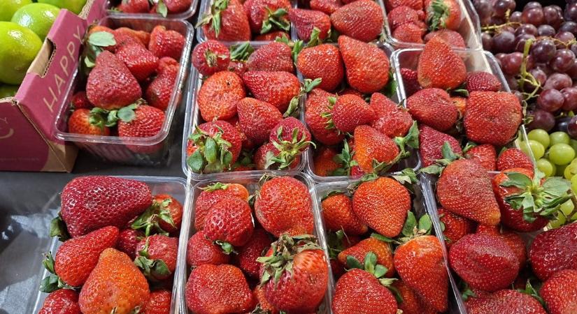 Mérgező eper került a boltokba? Egyre több a panasz, megszólalt a Nébih