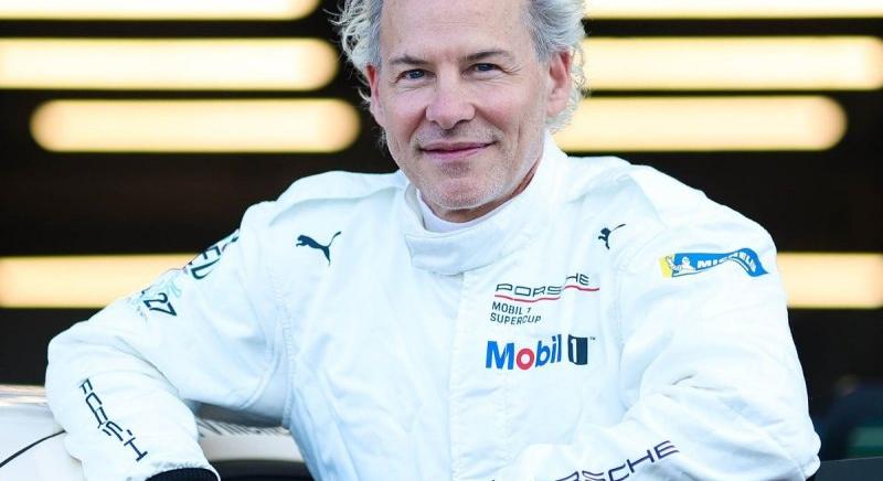 Villeneuve „speciális vendégként” csatlakozik a Porsche Szuperkupa mezőnyéhez