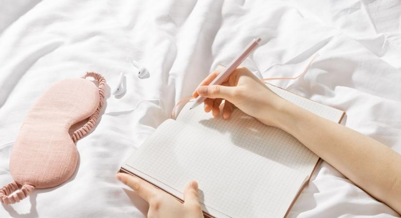 Nem este dől el, hogyan alszunk: 5 nappali hiba, ami tönkreteszi a pihenést