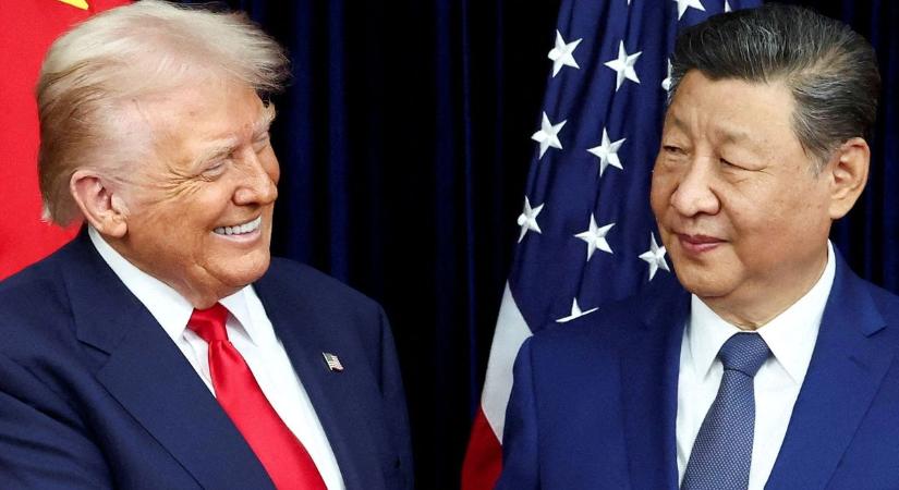 Kína a nyilvánosság előtt ellenáll, a háttérben mégis befekszik az amerikai szankcióknak