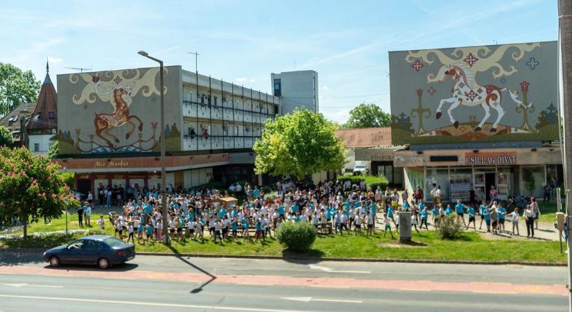 Közösségi futással és mozgással ünnepelték a sportot Barcson