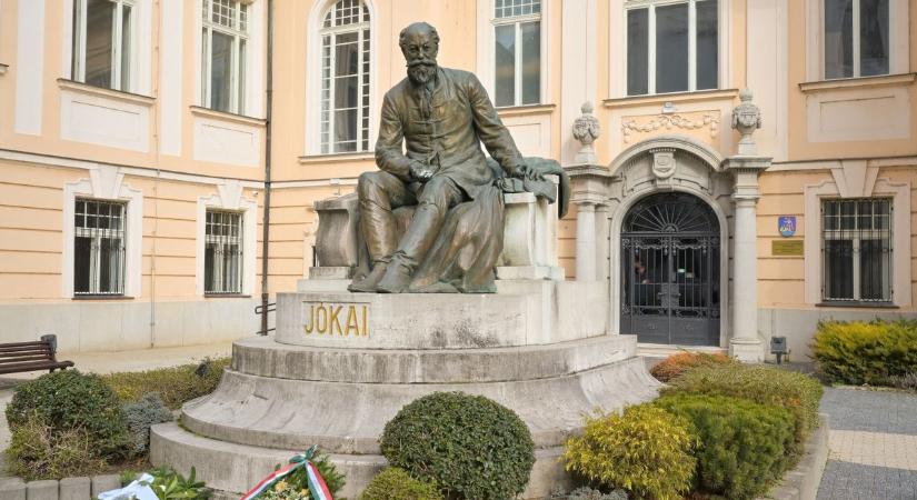 Virtuálisan bejárhatjuk Jókai Mór svábhegyi kertjét