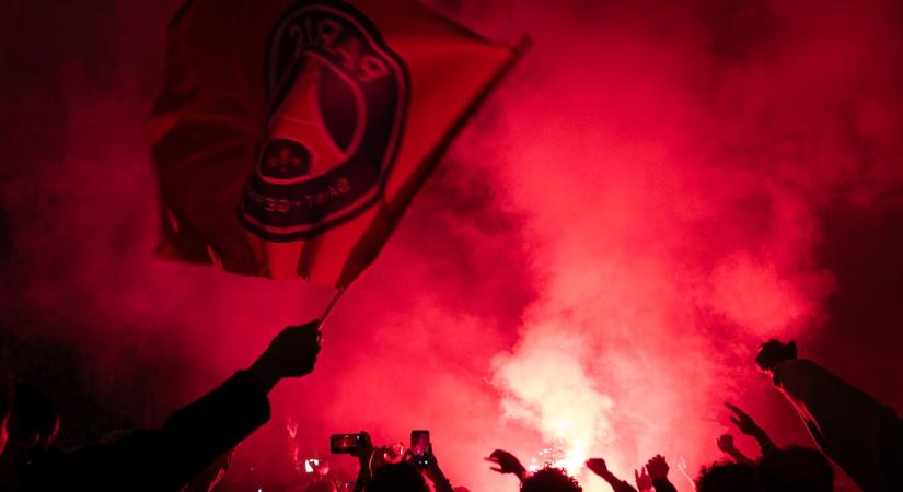 Ez vár Budapestre is? Megsebzett rendőrök, gyújtogatás és 127 előállítás a PSG BL-döntőbe jutását követő zavargásokban