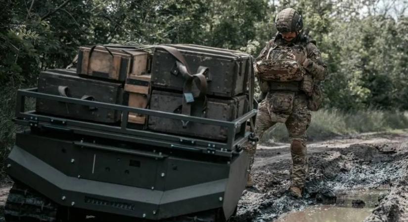 Sokk Moszkva kapujában: ukrán drónok gyújtották fel Putyin hadseregének óriási logisztikai központját