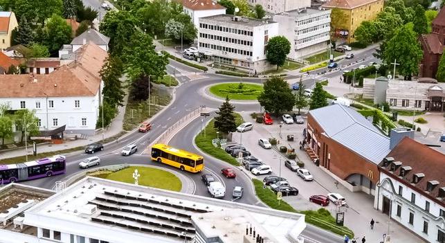 DUPLA KÖRFORGALOM – Nyáron kezdődhet a lámpák felszerelése