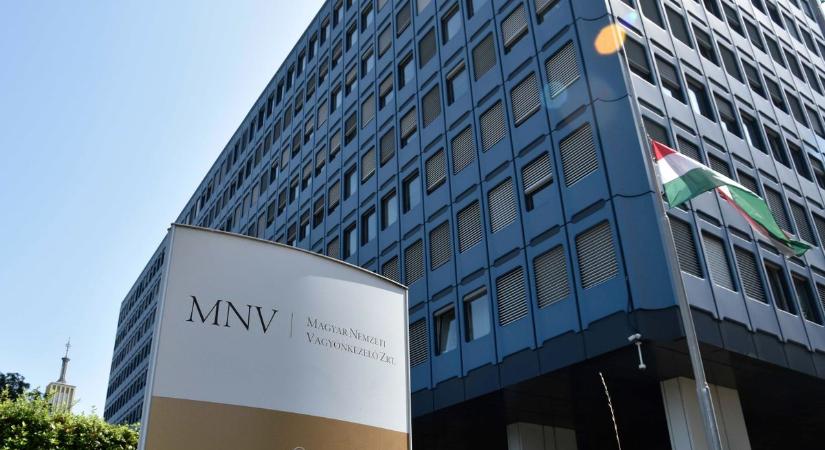 Egyetlen este alatt döntöttek milliárdokról: nyomkövetőt kérnek az MNV egykori főigazgatójára