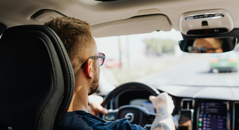 Izomgörcs: Ezt tegye, amikor vezetés közben begörcsöl a lába