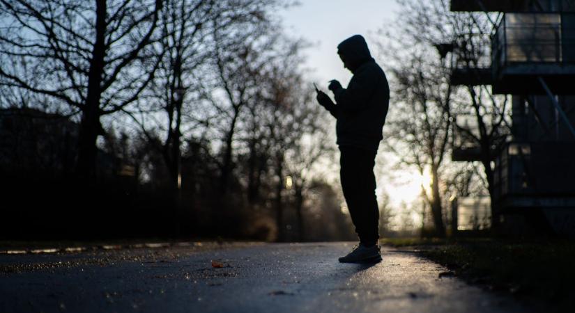Rettegtek tőle a gyerekek: pénzt követelt és veréssel fenyegetőzött a kecskeméti tinédzser