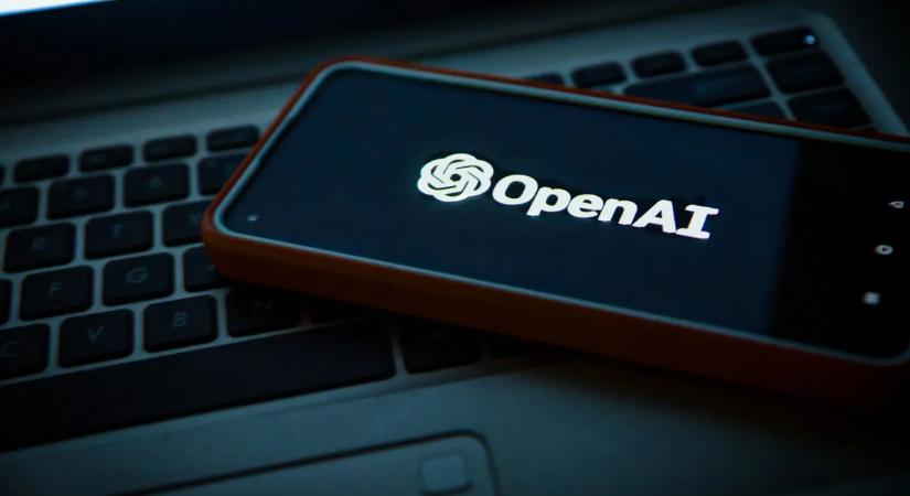 Új korszak kezdődik? Okostelefont készíthet az OpenAI
