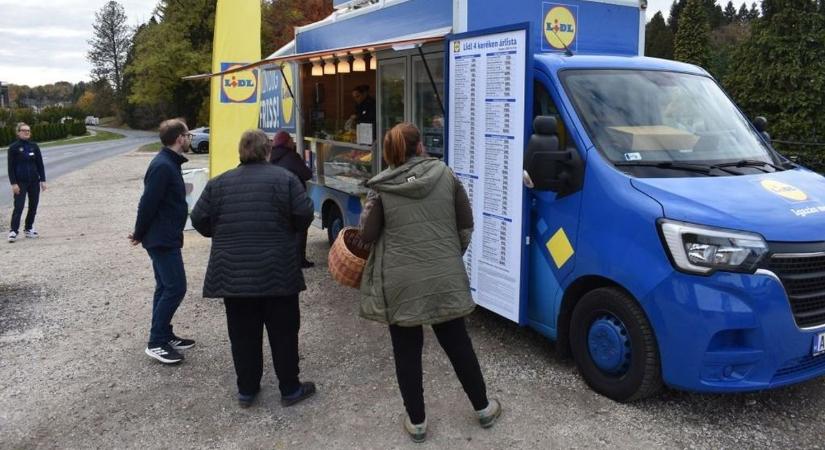 Folytatja útját a mozgóbolt – lehet, hogy a te településedre is begurul? Mutatjuk!