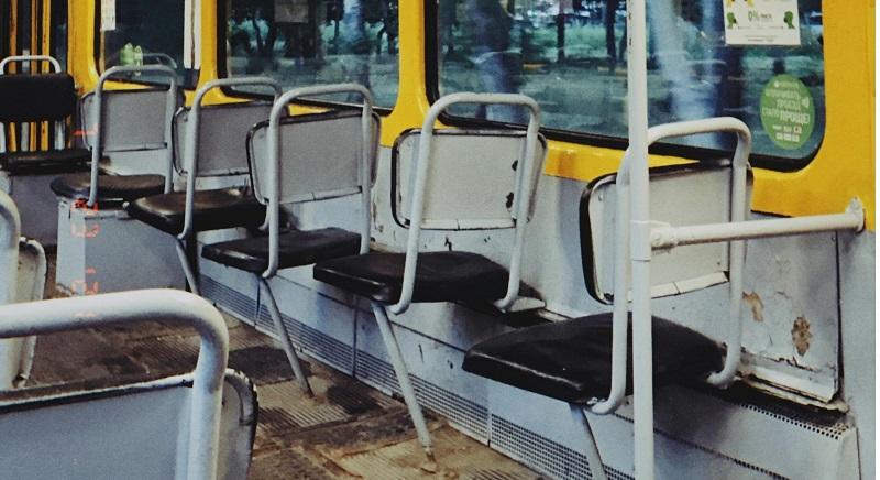 Kisiklott egy villamos Bukarestben