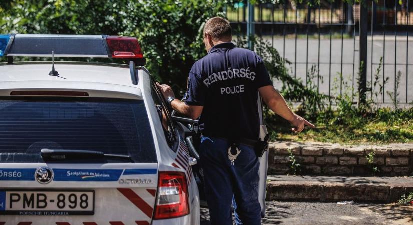 Késsel mászkált egy őrült Hajdú-Biharban, fegyver is dördült a helyszínen!
