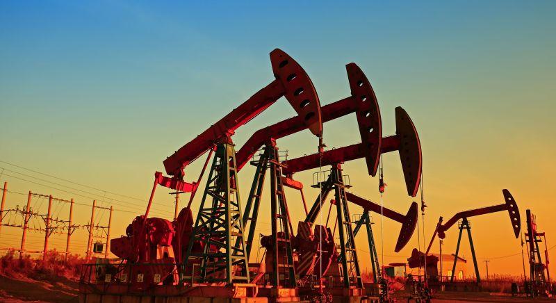 Az Emírségek távozása az OPEC-ből újrarajzolja az olajpiac erőviszonyait